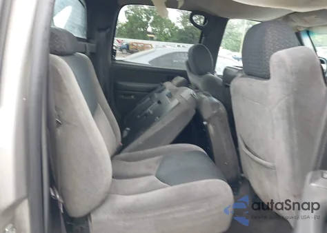 2004 Chevrolet Avalanche 1500 z USA, uszkodzony, nr VIN 3GNEC12T64G338246